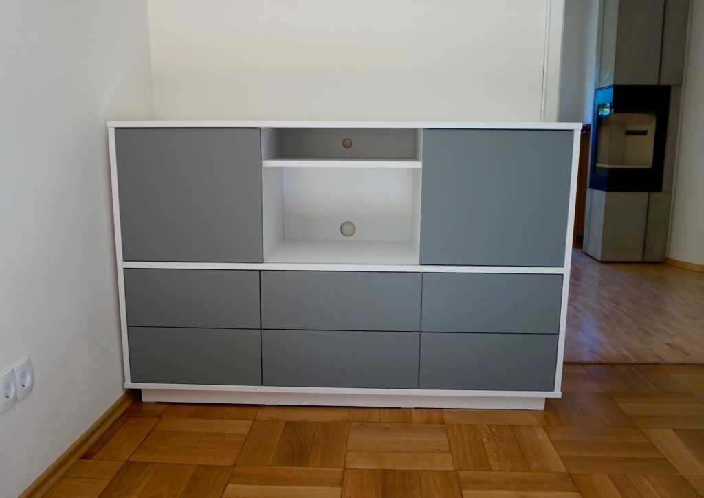 Sideboard für TV und HiFi von Inlignum Möbel